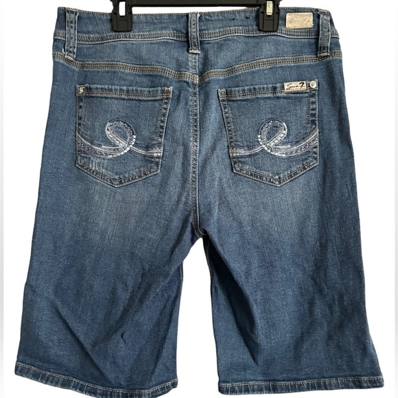 Seven 7 Distressed Denim Bermuda Shorts Size 10 Clam Digger Stretch Mid Rise - Picture 3 of 10